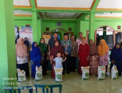 Plt Bupati Sidoarjo Subandi.SH.,M.KN, Monitoring Bantuan Pangan di Empat Desa Kecamatan Balongbendo