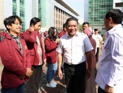 Pj Gubernur Banten Al Muktabar Lepas Peserta KKM Untirta