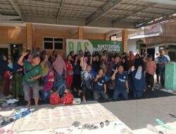 Bolone Abah Subandi (BAS) Berbagi Beras Untuk Warga Sukodono