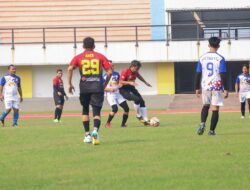 Plh Sekda Saksikan Pertandingan Persahabatan Antara Pemprov FC Dengan Setkab FC
