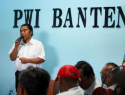 Pj Gubernur Al Muktabar Lepas Kontingen Porwanas 2024 SIWO PWI Provinsi Banten