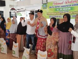Subandi SH, M.Kn Plt Bupati Sidoarjo Sapa Masyarakat Tarik Melalui Bantuan Pangan