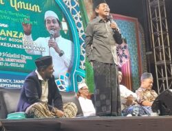 Pengajian KH Anwar Zahid Peringati Maulid Nabi Muhammad 1446 H
