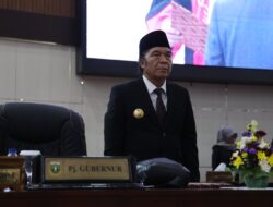 Pj Gubernur Al Muktabar Hadiri Rapat Paripurna Pengucapan Sumpah Pimpinan DPRD Banten dan Pemandangan Umum Fraksi Terhadap Nota Pengantar APBD TA 2025