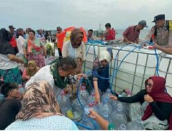 Warga Desa Gili Ketapang Probolinggo Masih Membutuhkan Air Bersih, Dua Pipa Masih Belum Tersambung