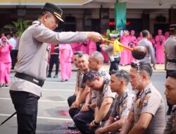 Pimpin Kenaikan Pangkat 35 Personel, Begini Pesan Kapolres Lumajang