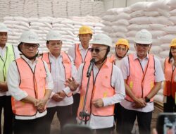 Tinjau Ketersediaan Pupuk, Pj Gubernur A Damenta: Provinsi Banten Siap Swasembada Pangan