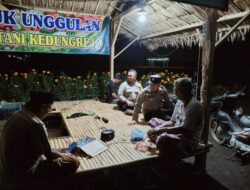 Polsek Rowokangkung Tingkatkan Keamanan, Patroli Dialogis Sambangi Warga di Gerbas Tani