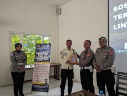 Satlantas Lumajang Edukasi Karyawan PT Mustikatama Group, Tingkatkan Keselamatan Berkendara
