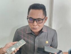 Anggota DPRD Soroti Penanganan Banjir di Kapuas: Jangan Hanya Bagi Sembako, Butuh Solusi Jangka Panjang.