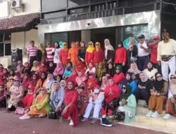 Peringati Hari Kartini, Komunitas Jantung Sehat Pamekasan Gelar Senam Pagi Bersama Warga