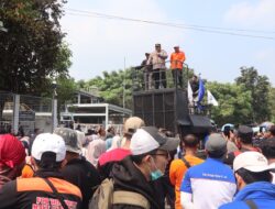 Polres Pasuruan Sukses Amankan Aksi May Day: Ribuan Buruh Berjalan Damai dari Pasuruan hingga Surabaya