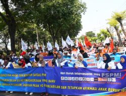 500 Buruh Mojokerto Bergerak ke Surabaya, Suarakan Perjuangan di Hari Buruh 2025