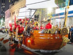 Kota Mojokerto Usung Mpu Nala dalam Light Culture Parade APEKSI 2025 Surabaya