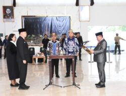Resmi Dilantik Usis l.Sangkai sebagai Pj Sekda Kapuas, Bupati Wiyatno Tekankan Inovasi dan Sinergi