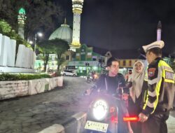 Jaga Kamtibcar Lantas Malam Hari, Satlantas Polres Lumajang Gelar Commander Wish di Titik Rawan