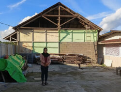 Tri Ayu Memohon Perhatian Bupati Sintang Usai Tragedi yang Menimpa Suaminya, Almarhum Suprapto